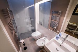 A bathroom at The closest to the Boboli Gardens