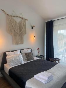 Uma cama ou camas num quarto em Zambujal Suites