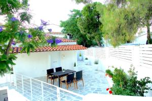 A garden outside Evgenia Seafront House