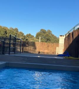 Basen w obiekcie Casa Rural Lavanda con Piscina lub w pobliżu