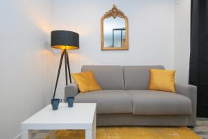 Posedenie v ubytovaní Le Rhinocéros, T1 hypercentre chic et cosy, Wifi par SOVALFI