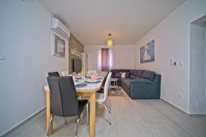 Foto dalla galleria di Luxury apartment "Blue Diamond" a Postira (Postire)