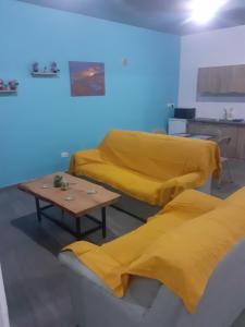 Imagen de la galería de ARIADNIS 3 BEDs apt, en Pomos