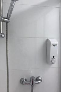 Un baño de LIA Habitaciones