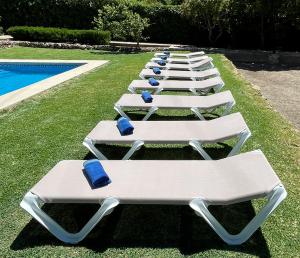 Bazén v ubytování Villa las Tinajas Luxury nebo v jeho okolí