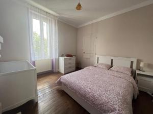 Afbeelding uit fotogalerij van Centre ville - Maison chaleureuse - 6 pers in Châteaubriant