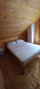 Cama o camas de una habitación en Crkvine Chalet
