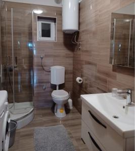 Ένα μπάνιο στο Apartman Milanko
