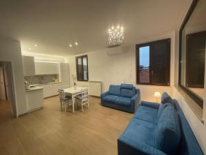 Casa Drema - Villa al mare con terrazza的休息区