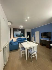 Casa Drema - Villa al mare con terrazza的休息区
