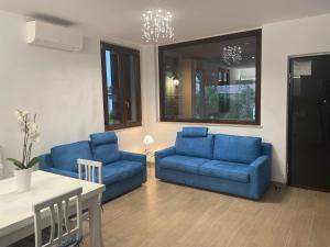 Casa Drema - Villa al mare con terrazza的休息区