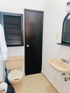 Bagno di Hermosa casa Tuxpan con Aire Acondicionado 2BED 1BATH