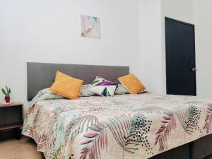 Letto o letti in una camera di Hermosa casa Tuxpan con Aire Acondicionado 2BED 1BATH