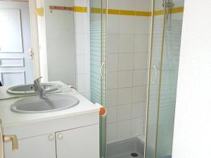 Fotografia z galérie ubytovania Appartement T1 Bis proche plage et port - La Rochelle, Les Minimes - FR-1-551-62 v destinácii La Rochelle