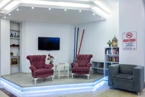 Posezení v ubytování Kayamaris Hotel