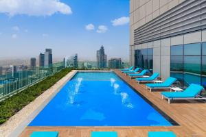 A piscina localizada em Paramount Hotel Midtown ou nos arredores