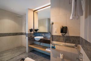 Um banheiro em Anara Airport Hotel