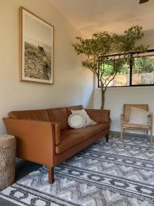 Area soggiorno di The Brook View Byron Bay