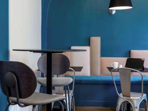 Posezení v ubytování ibis Styles Asnieres Centre