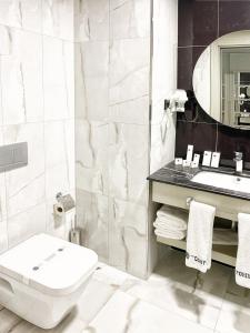 A bathroom at The Conforium Hotel Van