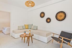 Agnantema luxury suites的休息区