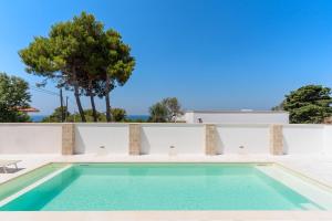 The swimming pool at or close to Villa Finibus Terrae
