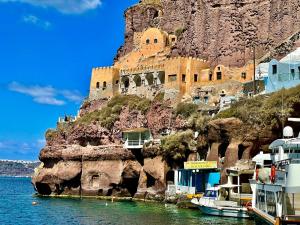 Studio in Old Port of Fira Sea view Santorini