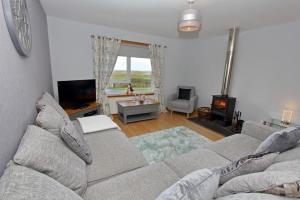 Gallery image of Clachan Sands Cottage in Balmartin