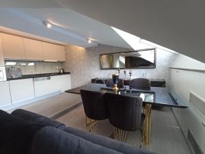 A kitchen or kitchenette at Star of İstanbul Residence