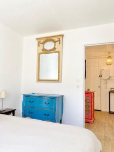 Foto dalla galleria di Appartement élégant avec vue sur le port a Saint-Martin-de-Ré
