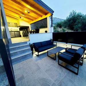 Posedenie v ubytovaní Luxury Garden Penthouse *MK* + 15 fotografií
