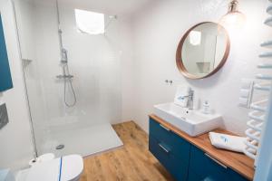Kúpeľňa v ubytovaní Świerkowy 6 Dolina Szczęścia Apart Invest + 20 fotografií