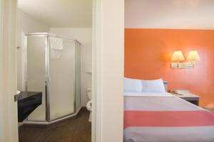 Postel nebo postele na pokoji v ubytování Motel 6-Pendleton, OR