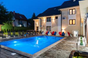 Sundlaugin á HOTEL Villa Cvijanović - WELLNESS-SPA eða í nágrenninu