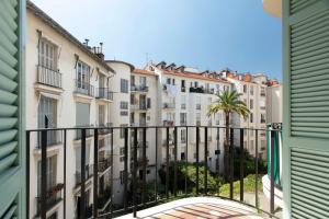 desde el balcón de los edificios en Maison Bianchi - Victor Hugo en Niza