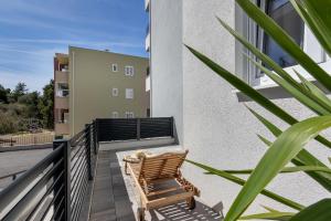 Balkón alebo terasa v ubytovaní Apartman Roza, prekrasni novi apartman s parkingom