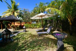 Galeriebild der Unterkunft Elegant Villa Bali style in Blue Bay in Blue Bay