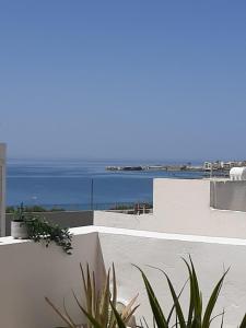 A general sea view or a sea view taken from Az apartmant