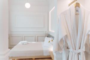 Posteľ alebo postele v izbe v ubytovaní Agora Athens Suites