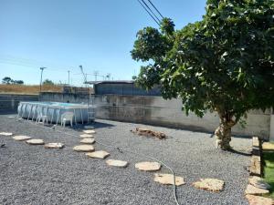 נוף לגלבוע内部或周边的泳池