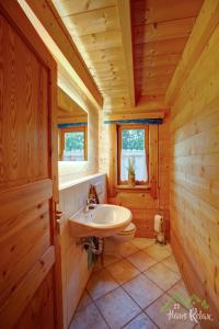 Koupelna v ubytování haus-relax - no business b00king - no fitters