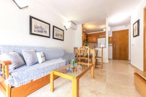 Imagen de la galería de Apartamentos Michelangelo Arysal, en Salou 21 fotos más