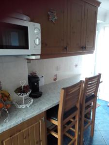 Gallery image of Home from home, single room with virgin channels, Wifi & free parking in Poole