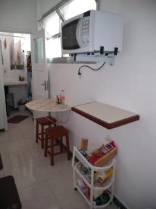 Küche/Küchenzeile in der Unterkunft Apto 1 dorm. Guarujá - Pitangueiras - perto da praia