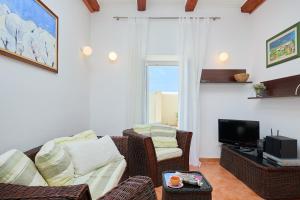 TV a/nebo společenská místnost v ubytování Apartment Furmus A26