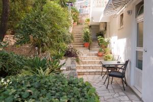 Gallery image of Guesthouse Sanela in Pomena +63 photos