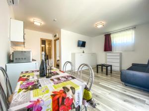 TV a/nebo společenská místnost v ubytování FeDa Apartmanház