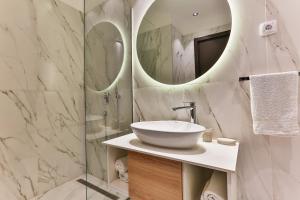 Koupelna v ubytování La Fiaba Rafailovici Apartment
