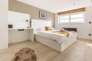Posteľ alebo postele v izbe v ubytovaní Appartement spacieux et moderne 4 chambres à 5mn à pieds République
