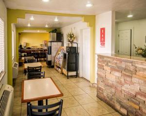 Gallery image of Econo Lodge Albuquerque East in Albuquerque